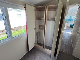 Golden Gate Holiday Centre - Holiday Accommodation 22147 - North Wales - 1188496 - thumbnail photo 4