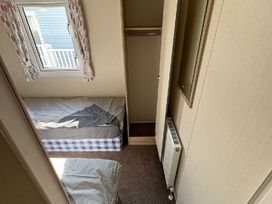 Golden Gate Holiday Centre - Holiday Accommodation 22147 - North Wales - 1188496 - thumbnail photo 5
