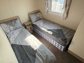 Golden Gate Holiday Centre - Holiday Accommodation 22147 - North Wales - 1188496 - thumbnail photo 7