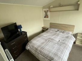 Golden Gate Holiday Centre - Holiday Accommodation 22147 - North Wales - 1188496 - thumbnail photo 11