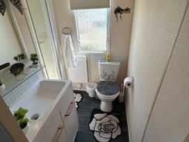 Golden Gate Holiday Centre - Holiday Accommodation 22148 - North Wales - 1188497 - thumbnail photo 5