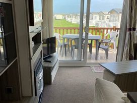 Surf Bay Holiday Park - Holiday Accommodation 22150 - Devon - 1188499 - thumbnail photo 2