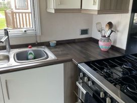 Surf Bay Holiday Park - Holiday Accommodation 22150 - Devon - 1188499 - thumbnail photo 18
