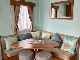 Valley Farm Holiday Park - Holiday Accommodation 22153 - Suffolk & Essex - 1188501 - thumbnail photo 8