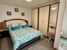 Valley Farm Holiday Park - Holiday Accommodation 22153 - Suffolk & Essex - 1188501 - thumbnail photo 9