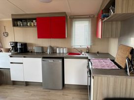 Harlyn Sands - Holiday Accommodation 22155 - Cornwall - 1188503 - thumbnail photo 6