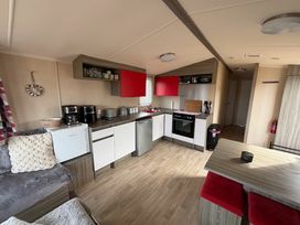 Harlyn Sands - Holiday Accommodation 22155 - Cornwall - 1188503 - thumbnail photo 7