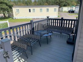 Oakdene Forest Park - Holiday Accommodation 22159 - Hampshire - 1188506 - thumbnail photo 2