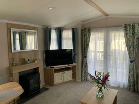Oakdene Forest Park - Holiday Accommodation 22159 - Hampshire - 1188506 - thumbnail photo 7