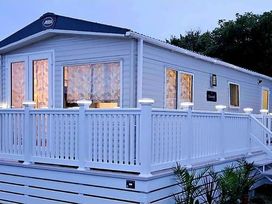 Durdle Door Holiday Park - Holiday Accommodation 22161 - Dorset - 1188508 - thumbnail photo 1