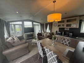Golden Palm Resort - Holiday Accommodation 22164 - Lincolnshire - 1188510 - thumbnail photo 6