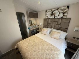 Golden Palm Resort - Holiday Accommodation 22164 - Lincolnshire - 1188510 - thumbnail photo 9