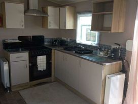 Cayton Bay Caravan Park - Holiday Accommodation 22165 - North Yorkshire (incl. Whitby) - 1188511 - thumbnail photo 4