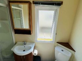 Skipsea Sands Holiday Park - Holiday Accommodation 22167 - North Yorkshire (incl. Whitby) - 1188513 - thumbnail photo 5