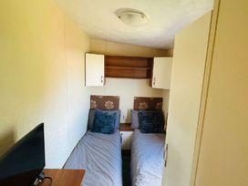 Skipsea Sands Holiday Park - Holiday Accommodation 22167 - North Yorkshire (incl. Whitby) - 1188513 - thumbnail photo 7