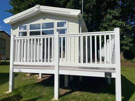 Weeley Bridge Holiday Park - Holiday Accommodation 22171 - Suffolk & Essex - 1188517 - thumbnail photo 1