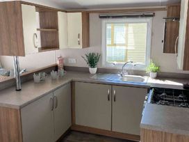 Weeley Bridge Holiday Park - Holiday Accommodation 22171 - Suffolk & Essex - 1188517 - thumbnail photo 9