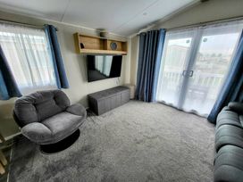 Lido Beach Holiday Park - Holiday Accommodation 22178 - North Wales - 1188523 - thumbnail photo 4