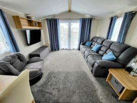 Lido Beach Holiday Park - Holiday Accommodation 22178 - North Wales - 1188523 - thumbnail photo 5