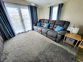 Lido Beach Holiday Park - Holiday Accommodation 22178 - North Wales - 1188523 - thumbnail photo 6