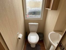 Hopton Holiday Village - Holiday Accommodation 22179 - Suffolk & Essex - 1188524 - thumbnail photo 8