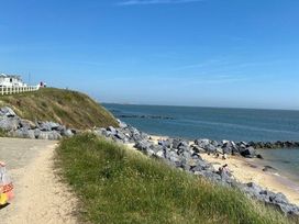 Hopton Holiday Village - Holiday Accommodation 22179 - Suffolk & Essex - 1188524 - thumbnail photo 14