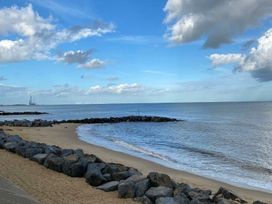 Hopton Holiday Village - Holiday Accommodation 22179 - Suffolk & Essex - 1188524 - thumbnail photo 18