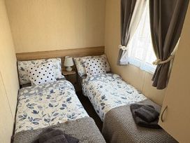 Presthaven Beach Resort - Holiday Accommodation 22184 - North Wales - 1188528 - thumbnail photo 5