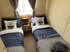 Presthaven Beach Resort - Holiday Accommodation 22184 - North Wales - 1188528 - thumbnail photo 6
