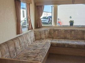 Hayling Island Holiday Park - Meadow Bay Villages - Holiday Accommodation 22187 - Hampshire - 1188531 - thumbnail photo 4
