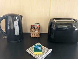 Hayling Island Holiday Park - Meadow Bay Villages - Holiday Accommodation 22187 - Hampshire - 1188531 - thumbnail photo 5
