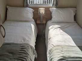 Hayling Island Holiday Park - Meadow Bay Villages - Holiday Accommodation 22187 - Hampshire - 1188531 - thumbnail photo 6