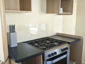 Hayling Island Holiday Park - Meadow Bay Villages - Holiday Accommodation 22187 - Hampshire - 1188531 - thumbnail photo 10