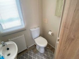 Waterside Leisure Park - Holiday Accommodation 22192 - Lincolnshire - 1188535 - thumbnail photo 10