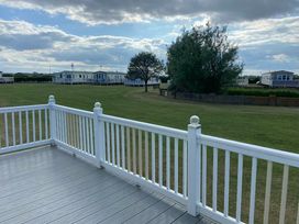 Waterside Leisure Park - Holiday Accommodation 22192 - Lincolnshire - 1188535 - thumbnail photo 17