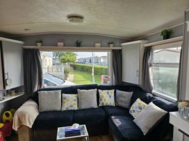 Kingfisher Caravan Park - Holiday Accommodation 22193 - Lincolnshire - 1188536 - thumbnail photo 8