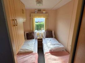 Kingfisher Caravan Park - Holiday Accommodation 22193 - Lincolnshire - 1188536 - thumbnail photo 15