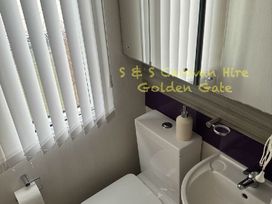 Golden Gate Holiday Centre - Holiday Accommodation 22205 - North Wales - 1188546 - thumbnail photo 6