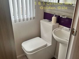 Golden Gate Holiday Centre - Holiday Accommodation 22205 - North Wales - 1188546 - thumbnail photo 11