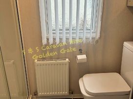 Golden Gate Holiday Centre - Holiday Accommodation 22205 - North Wales - 1188546 - thumbnail photo 12