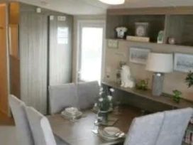 Devon Cliffs Holiday Park - Holiday Accommodation 22207 - Devon - 1188548 - thumbnail photo 2