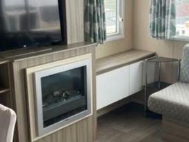 Devon Cliffs Holiday Park - Holiday Accommodation 22207 - Devon - 1188548 - thumbnail photo 4
