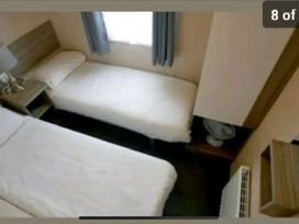 Devon Cliffs Holiday Park - Holiday Accommodation 22207 - Devon - 1188548 - thumbnail photo 11