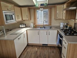 Clarach Bay Holiday Village - Holiday Accommodation 22211 - Mid Wales - 1188551 - thumbnail photo 4