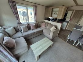 Butlins Skegness - Holiday Accommodation 22225 - Lincolnshire - 1188565 - thumbnail photo 7