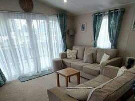 Highfield Grange - Holiday Accommodation 22227 - Suffolk & Essex - 1188567 - thumbnail photo 2