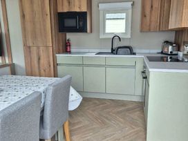 Kiln Park Holiday Park - Holiday Accommodation 22236 - South Wales - 1188573 - thumbnail photo 4
