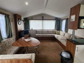 Kingfisher Caravan Park - Holiday Accommodation 22238 - Lincolnshire - 1188574 - thumbnail photo 3