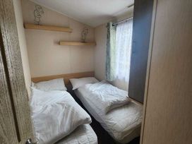 Kingfisher Caravan Park - Holiday Accommodation 22238 - Lincolnshire - 1188574 - thumbnail photo 14