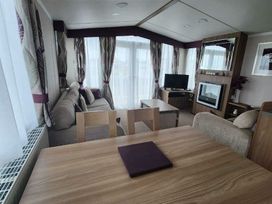 Kingfisher Caravan Park - Holiday Accommodation 22241 - Lincolnshire - 1188577 - thumbnail photo 4
